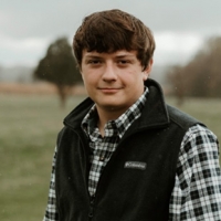 Hunter Kinnard Receives High Voltage Lineman Scholarship