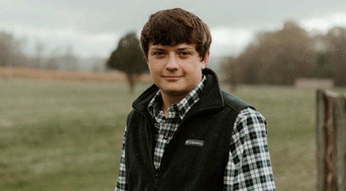 News article Hunter Kinnard Receives High Voltage Lineman Scholarship